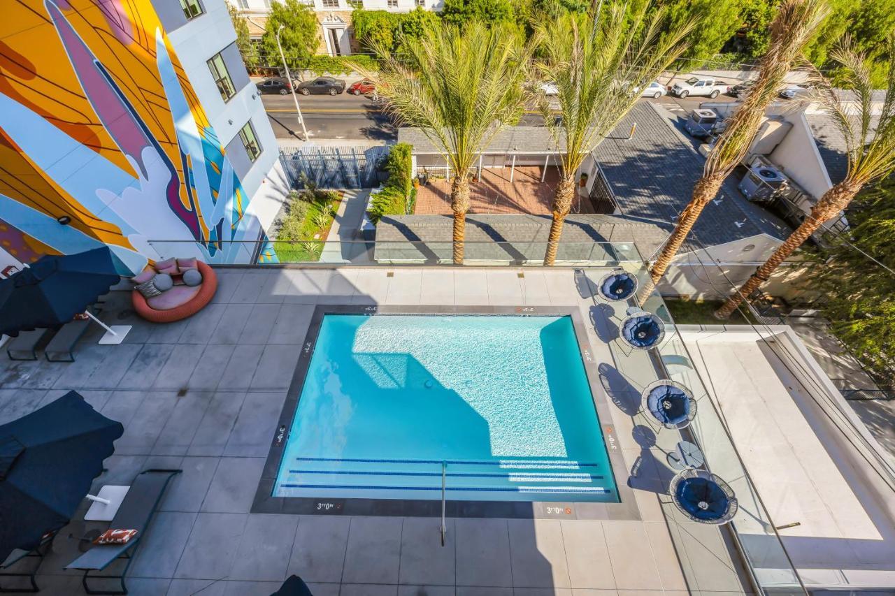 One Lux Stay Hollywood View La Suites Los Angeles Exterior photo